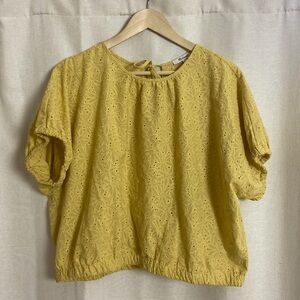 Madewell floral embroidery short sleeve doleman top.